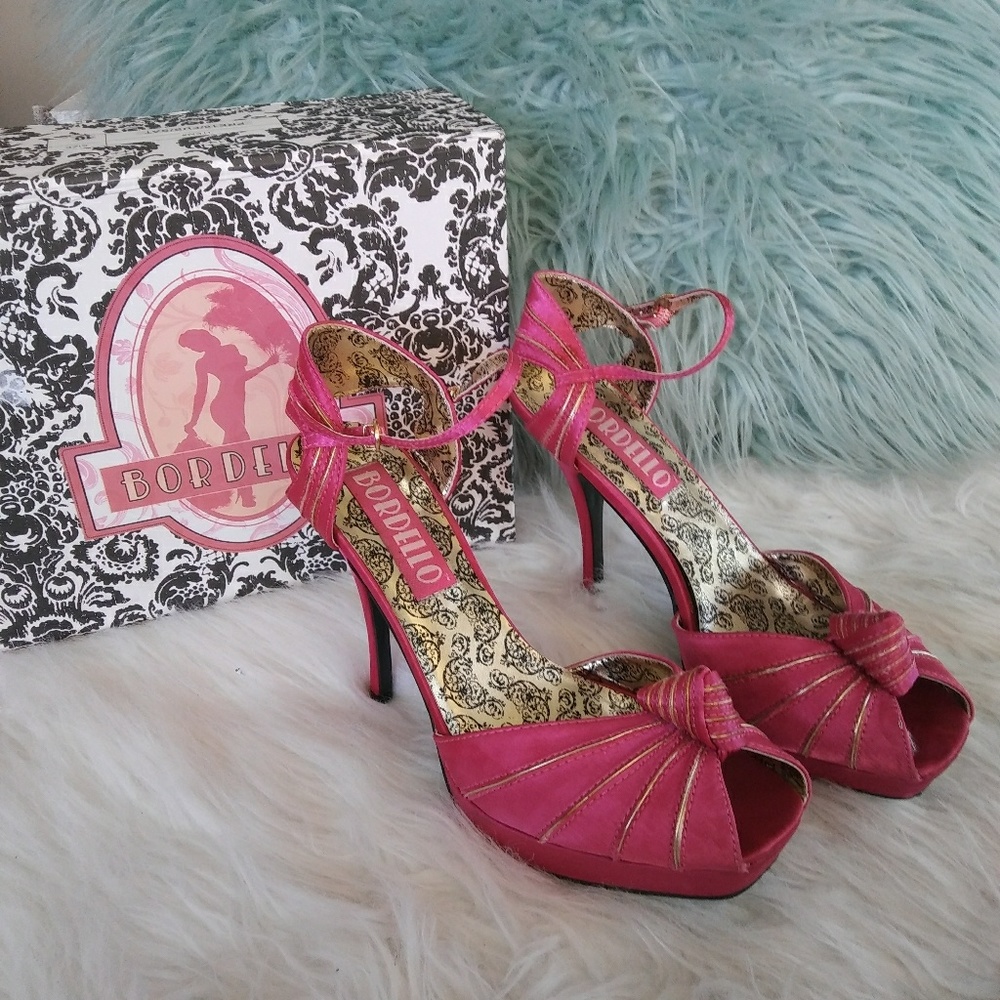 Bordello size 10 fuscia pink gold platform heels